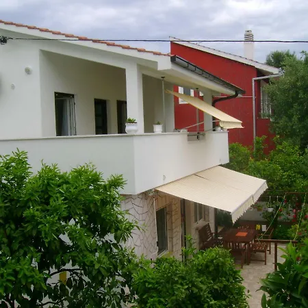 A1 Marina, Okrug Gornji Apartment *