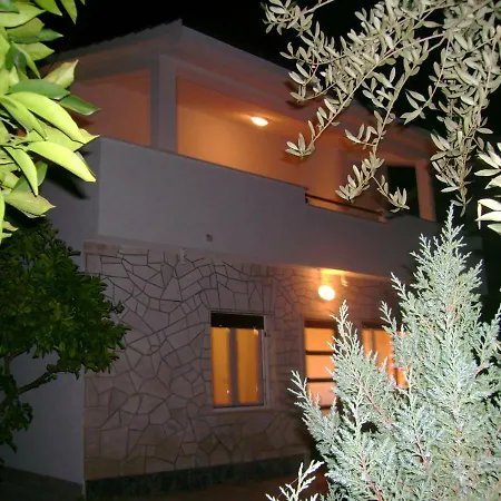A1 Marina, Okrug Gornji Apartment *